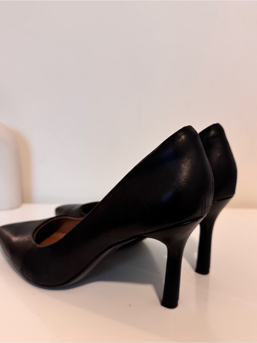 Nordstrom Black Pointed-Toe Genuine Leather - Picture 4 of 5